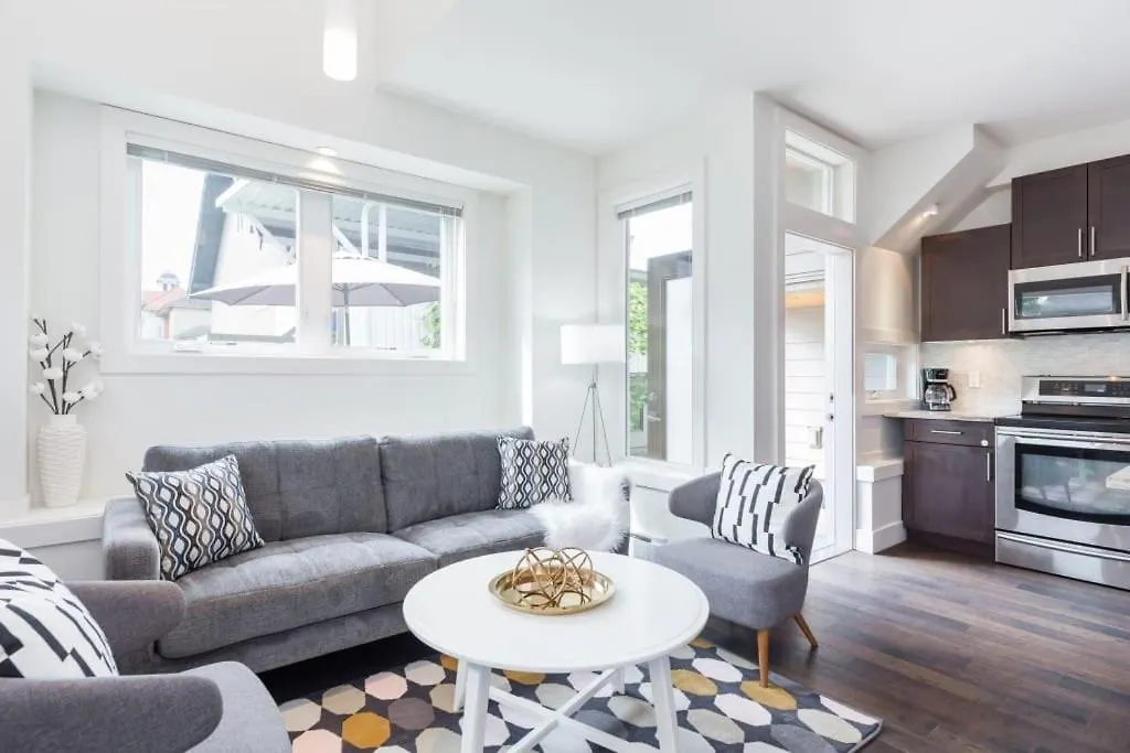 West Coast Luxury Living Villa Vancouver