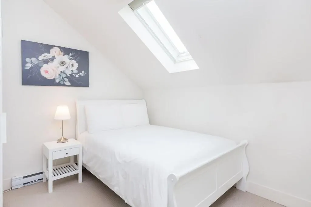 West Coast Luxury Living Villa Vancouver