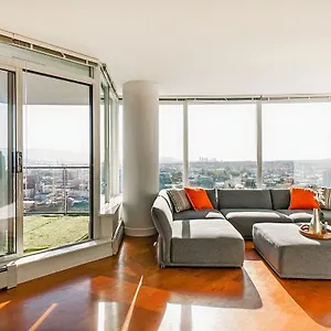 Apartment Exceptional Full 3 Bedroom Escape Captivating 360 Scenery, Vancouver